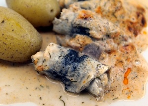 Kräftströmming eller strömmingslåda Kräftströmming eller strömmingslåda